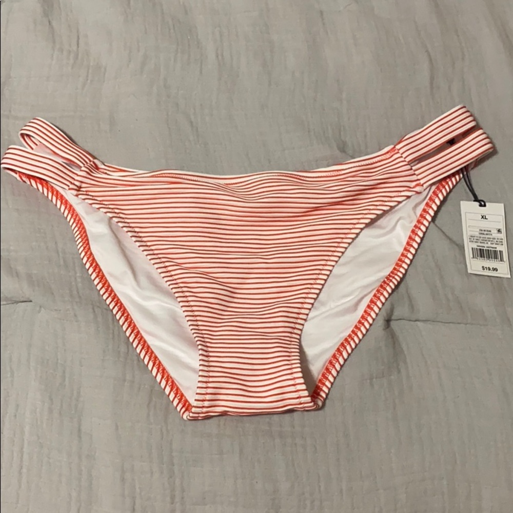 Shade & Shore Strappy High Leg Bikini Bottoms✨
